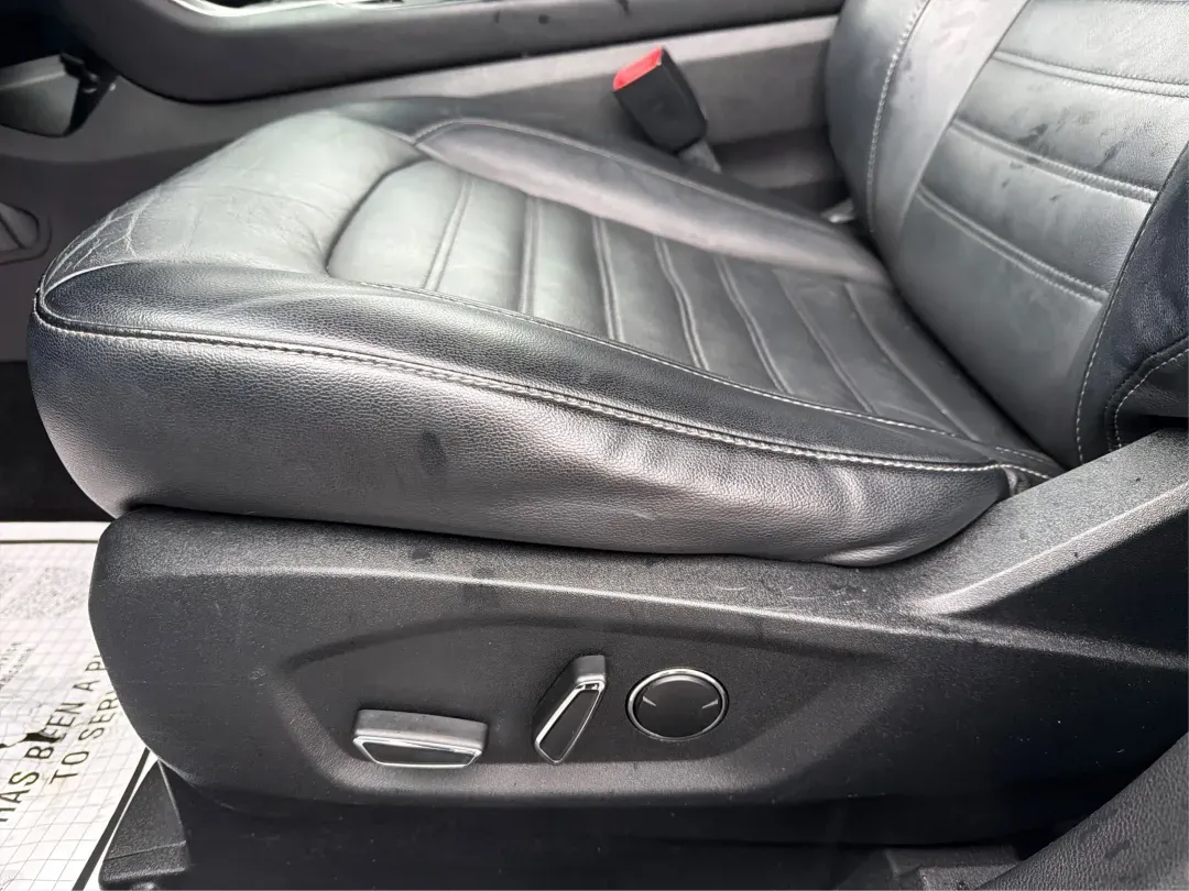 2016 Ford Edge SEL (2FMPK3J98GB) with an Other engine, located at 1099 N County Rd 25A , Troy, OH, 45373, (937) 908-9800, 40.057079, -84.212883 - ### Experience Comfort and Versatility in the 2016 Ford Edge SEL at Advantage Car and Credit - Troy<br /> <br /> Looking for the perfect blend of style, comfort, and functionality? The 2016 Ford Edge SEL, available at Advantage Car and Credit in Troy, OH, is tailored for those who lead an active lif - Photo#18