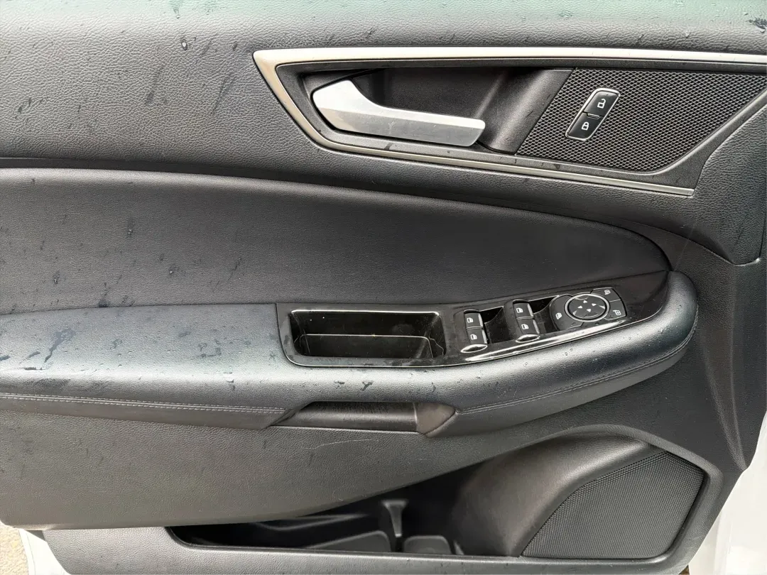 2016 Ford Edge SEL (2FMPK3J98GB) with an 2.0L L4 DOHC 16V engine, 6A transmission, located at 8750 N County Rd 25A, Piqua, OH, 45356, (937) 908-9800, 40.164391, -84.232513 - ### Experience Comfort and Versatility in the 2016 Ford Edge SEL at Advantage Car and Credit - Troy<br /> <br /> Looking for the perfect blend of style, comfort, and functionality? The 2016 Ford Edge SEL, available at Advantage Car and Credit in Troy, OH, is tailored for those who lead an active lif - Photo#19