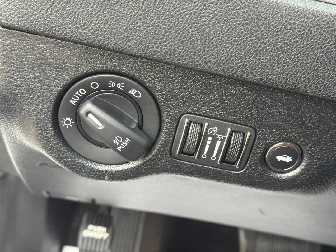 2018 Dodge Charger GT AWD (2C3CDXJG8JH) with an Pentastar 3.6L V-6 DOHC engine, located at 1184 Kauffman Ave, Fairborn, OH, 45324, (937) 908-9800, 39.807072, -84.030914 - Rev up your lifestyle with this stunning 2018 Dodge Charger GT AWD, perfect for those looking to combine exhilarating performance with everyday practicality. At Advantage Car and Credit in Fairborn, OH, we understand that reliable transportation can transform your daily routine, whether you're commu - Photo#16