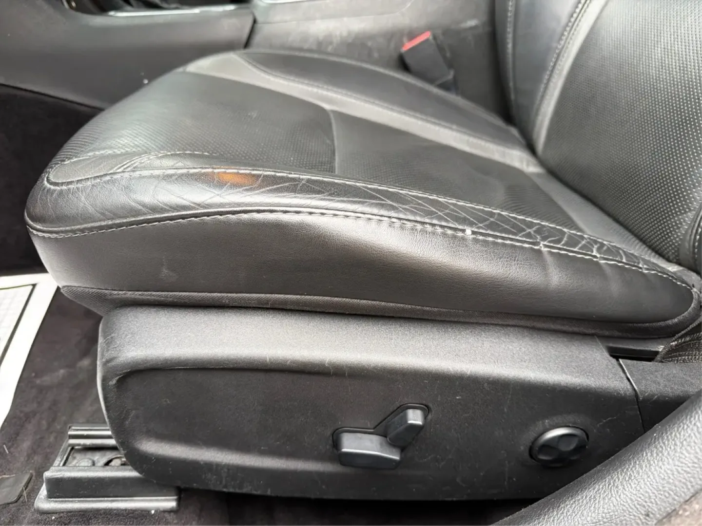 2018 Dodge Charger GT AWD (2C3CDXJG8JH) with an Pentastar 3.6L V-6 DOHC engine, located at 1184 Kauffman Ave, Fairborn, OH, 45324, (937) 908-9800, 39.807072, -84.030914 - Rev up your lifestyle with this stunning 2018 Dodge Charger GT AWD, perfect for those looking to combine exhilarating performance with everyday practicality. At Advantage Car and Credit in Fairborn, OH, we understand that reliable transportation can transform your daily routine, whether you're commu - Photo#17