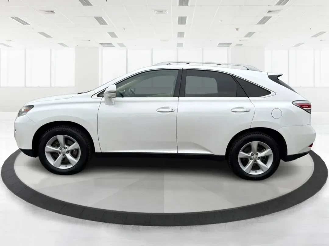 2015 Lexus RX 350 F Sport | Crafted Line (2T2BK1BA3FC) with an 3.5L V-6 DOHC engine, located at 880 E. National Road, Vandalia, OH, 45377, (937) 908-9800, 39.891918, -84.183594 - **Elevate Your Drive with the 2015 Lexus RX 350 Perfect for Family Adventures and Daily Commutes!**<br /> <br /> Are you ready to enhance your lifestyle with a vehicle that combines luxury, performance, and reliability? Look no further than the stunning 2015 Lexus RX 350 at Advantage Car and Credit - Photo#5