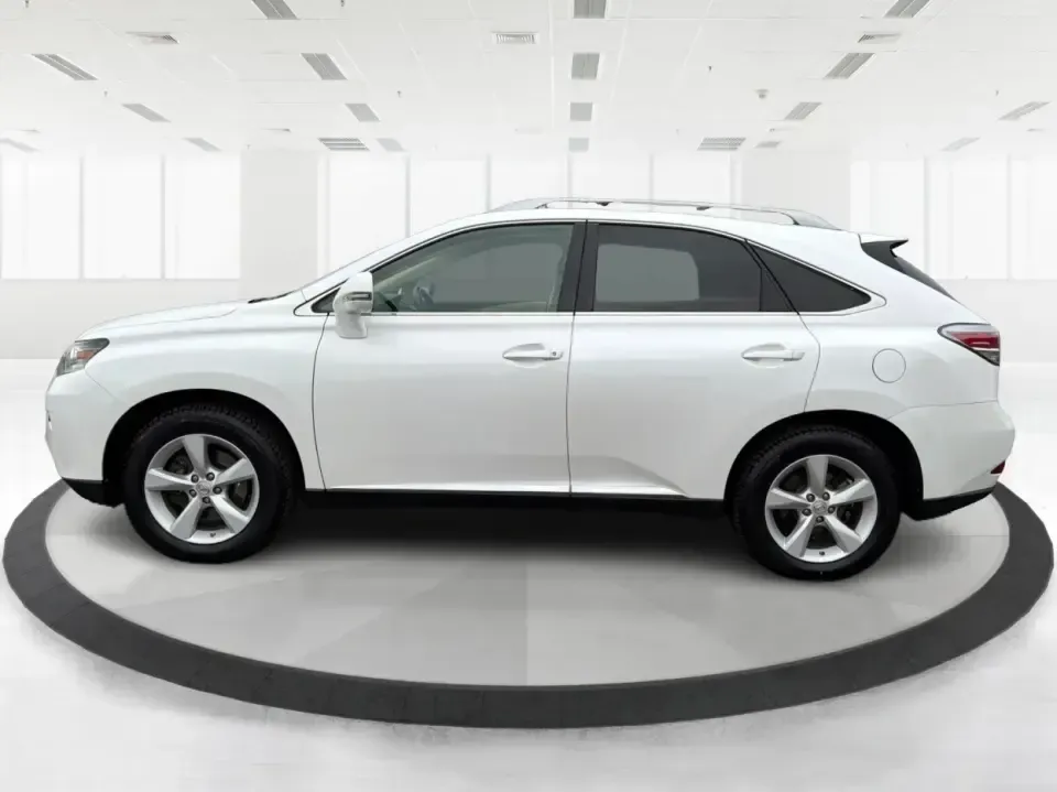 2015 Lexus RX 350 AWD (2T2BK1BA3FC) with an 3.5L V6 DOHC 24V engine, 6-Speed Automatic transmission, located at 8750 N County Rd 25A, Piqua, OH, 45356, (937) 908-9800, 40.164391, -84.232513 - Weekend road trips to Indian Lake, daily commutes down I75, and school-dropoff duty around Piqua all feel more comfortable when you're in a premium SUV that's built for real life. This 2015 Lexus RX 350 F Sport | Crafted Line in Ultra White brings the upscale ride and confident capability many Ohio - Photo#5