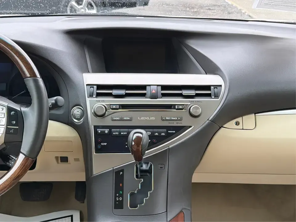 2015 Lexus RX 350 AWD (2T2BK1BA3FC) with an 3.5L V6 DOHC 24V engine, 6-Speed Automatic transmission, located at 8750 N County Rd 25A, Piqua, OH, 45356, (937) 908-9800, 40.164391, -84.232513 - Weekend road trips to Indian Lake, daily commutes down I75, and school-dropoff duty around Piqua all feel more comfortable when you're in a premium SUV that's built for real life. This 2015 Lexus RX 350 F Sport | Crafted Line in Ultra White brings the upscale ride and confident capability many Ohio - Photo#13
