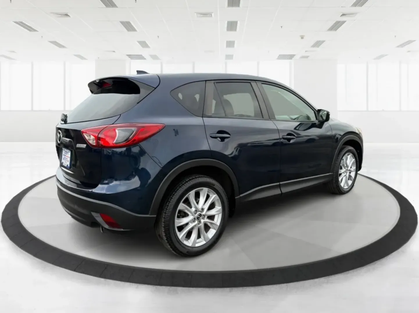 2015 Mazda CX-5 Grand Touring (JM3KE2DY9F0) with an SKYACTIV-G 2.5L I-4 gasoline direct injection engine, located at 1951 S Dayton Lakeview Rd., New Carlisle, OH, 45344, (937) 908-9800, 39.890999, -84.050255 - **Discover Adventure with the 2015 Mazda CX-5 at Advantage Car and Credit New Carlisle!**<br /> <br /> Are you ready to elevate your driving experience? Whether you're a growing family in need of space, a commuter looking for reliability, or an adventurer seeking the perfect weekend getaway vehicle - Photo#2