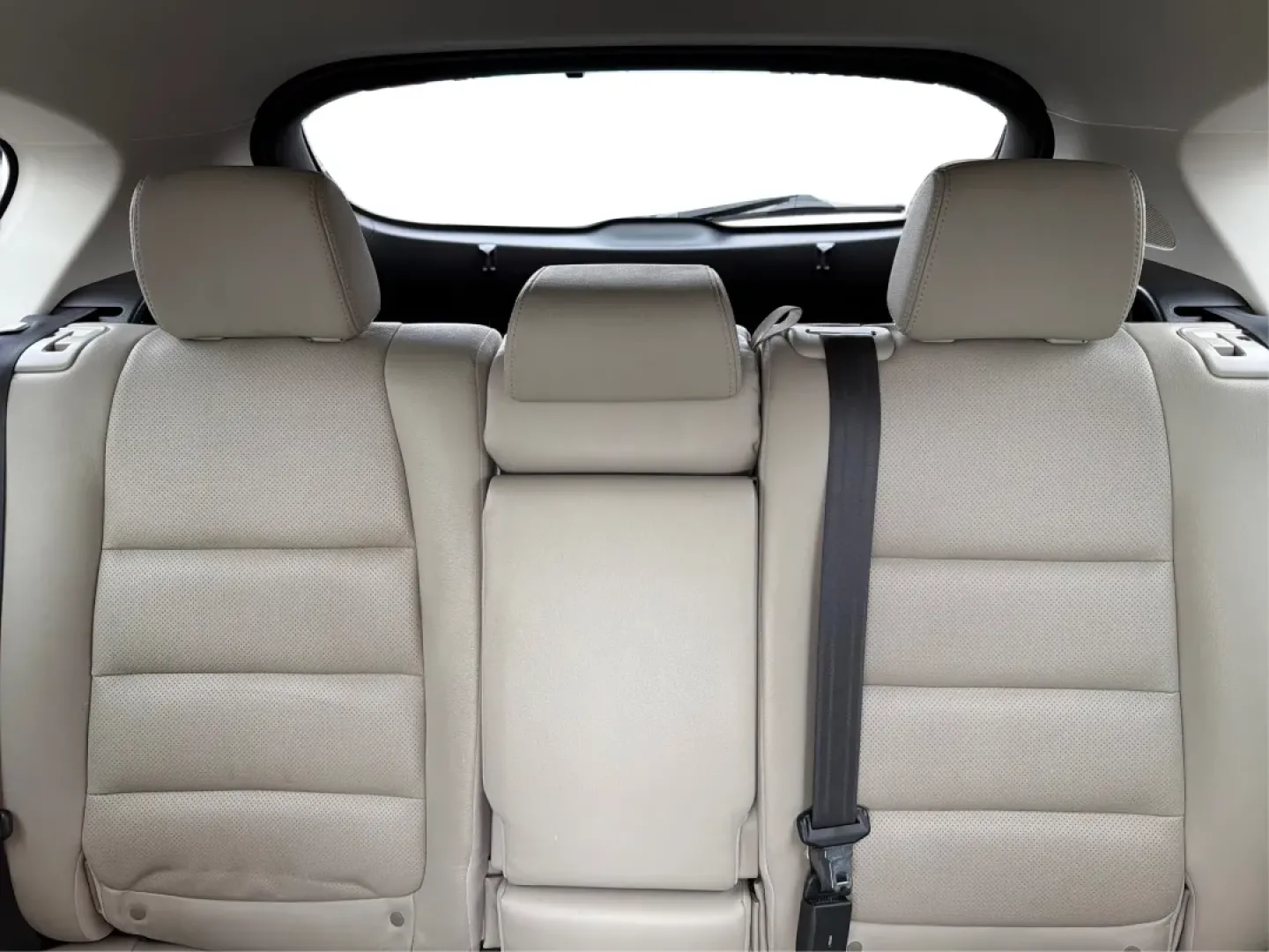 2015 Mazda CX-5 Grand Touring (JM3KE2DY9F0) with an SKYACTIV-G 2.5L I-4 gasoline direct injection engine, located at 1951 S Dayton Lakeview Rd., New Carlisle, OH, 45344, (937) 908-9800, 39.890999, -84.050255 - **Discover Adventure with the 2015 Mazda CX-5 at Advantage Car and Credit New Carlisle!**<br /> <br /> Are you ready to elevate your driving experience? Whether you're a growing family in need of space, a commuter looking for reliability, or an adventurer seeking the perfect weekend getaway vehicle - Photo#14