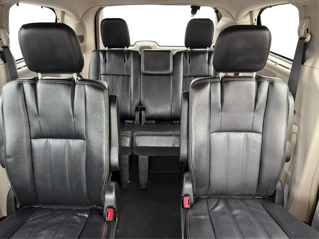 2015 Chrysler Town and Country Touring (2C4RC1BGXFR) with an 3.6L V-6 DOHC engine, located at 401 Woodman Dr, Riverside, OH, 45431, (937) 908-9800, 39.760899, -84.123421 - Are you a growing family searching for the perfect vehicle that effortlessly balances comfort, space, and style? Look no further! Advantage Car and Credit in Riverside, OH, is thrilled to present this stunning **2015 Chrysler Town and Country Touring**, designed for family adventures and daily com - Photo#14