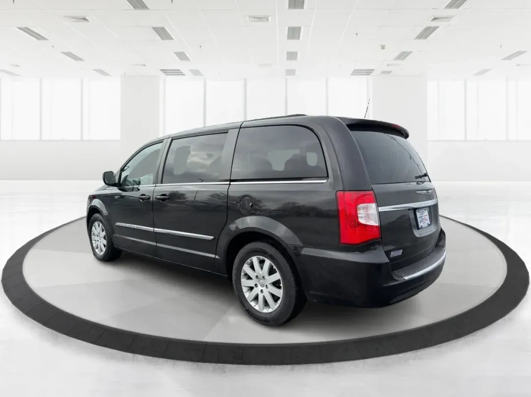 2015 Chrysler Town and Country Touring (2C4RC1BGXFR) with an 3.6L V-6 DOHC engine, 6-Speed Automatic transmission, located at 8750 N County Rd 25A, Piqua, OH, 45356, (937) 908-9800, 40.164391, -84.232513 - Are you a growing family searching for the perfect vehicle that effortlessly balances comfort, space, and style? Look no further! Advantage Car and Credit in Riverside, OH, is thrilled to present this stunning **2015 Chrysler Town and Country Touring**, designed for family adventures and daily com - Photo#4