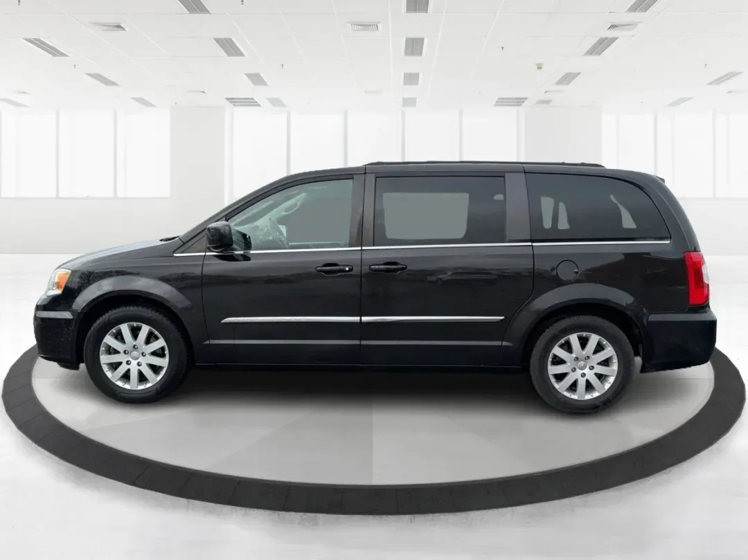 2015 Chrysler Town and Country Touring (2C4RC1BGXFR) with an 3.6L V-6 DOHC engine, 6-Speed Automatic transmission, located at 8750 N County Rd 25A, Piqua, OH, 45356, (937) 908-9800, 40.164391, -84.232513 - Are you a growing family searching for the perfect vehicle that effortlessly balances comfort, space, and style? Look no further! Advantage Car and Credit in Riverside, OH, is thrilled to present this stunning **2015 Chrysler Town and Country Touring**, designed for family adventures and daily com - Photo#5