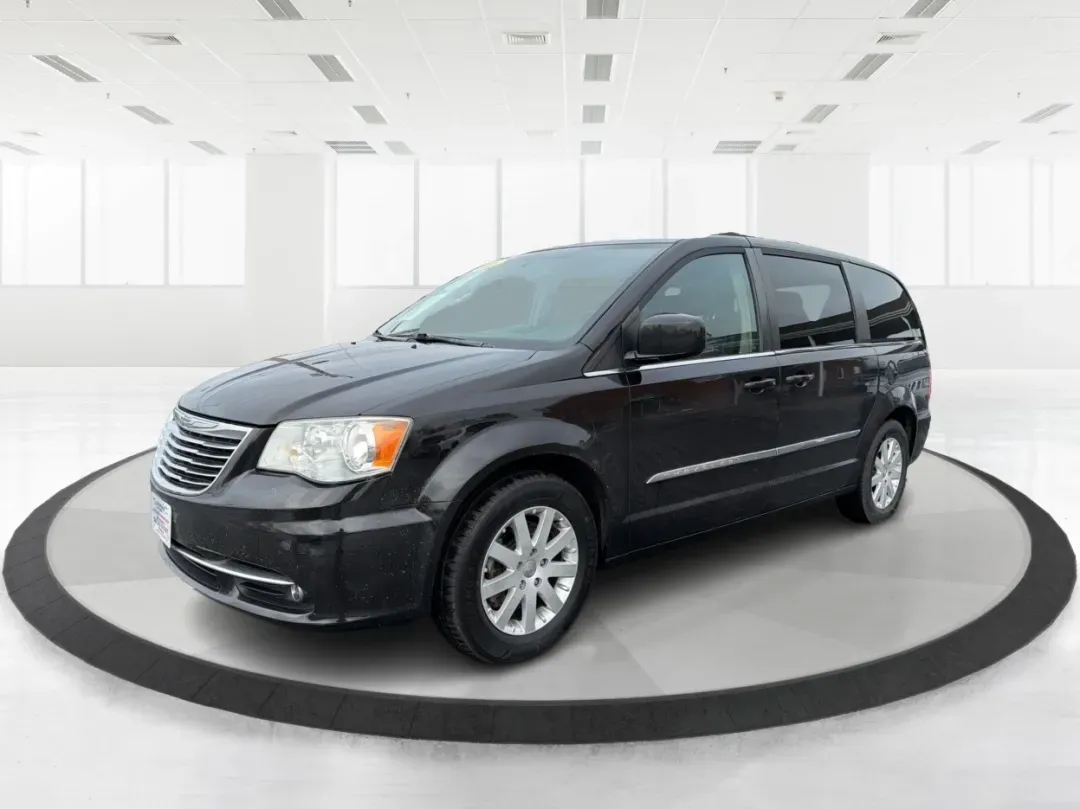 2015 Chrysler Town and Country Touring (2C4RC1BGXFR) with an 3.6L V-6 DOHC engine, 6-Speed Automatic transmission, located at 8750 N County Rd 25A, Piqua, OH, 45356, (937) 908-9800, 40.164391, -84.232513 - Are you a growing family searching for the perfect vehicle that effortlessly balances comfort, space, and style? Look no further! Advantage Car and Credit in Riverside, OH, is thrilled to present this stunning **2015 Chrysler Town and Country Touring**, designed for family adventures and daily com - Photo#8