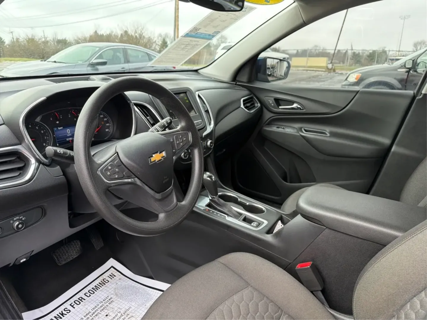 2019 Chevrolet Equinox LT (2GNAXKEV8K6) with an 1.5L I-4 gasoline direct injection engine, located at 880 E. National Road, Vandalia, OH, 45377, (937) 908-9800, 39.891918, -84.183594 - **Adventure Awaits with the 2019 Chevrolet Equinox LT at Advantage Car and Credit - Vandalia!**<br /> <br /> Discover the freedom of the open road with the 2019 Chevrolet Equinox LT, the perfect vehicle for your next adventure or daily commute. Whether you're navigating the bustling streets of Vanda - Photo#9