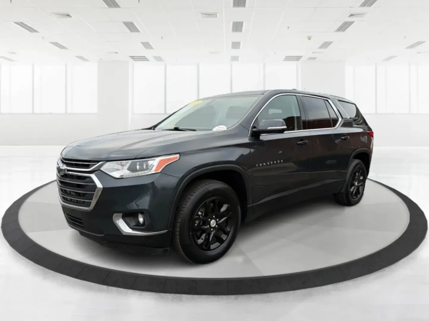 2018 Chevrolet Traverse 1LT (1GNERGKW6JJ) with an 3.6L V-6 gasoline direct injection engine, located at 1184 Kauffman Ave, Fairborn, OH, 45324, (937) 908-9800, 39.807072, -84.030914 - Are you ready to elevate your family's adventures, all while cruising in unparalleled comfort and style? Look no further than this stunning 2018 Chevrolet Traverse 1LT, now available at Advantage Car and Credit in Fairborn, OH! With ample space, cutting-edge technology, and a robust engine, this SUV - Photo#8