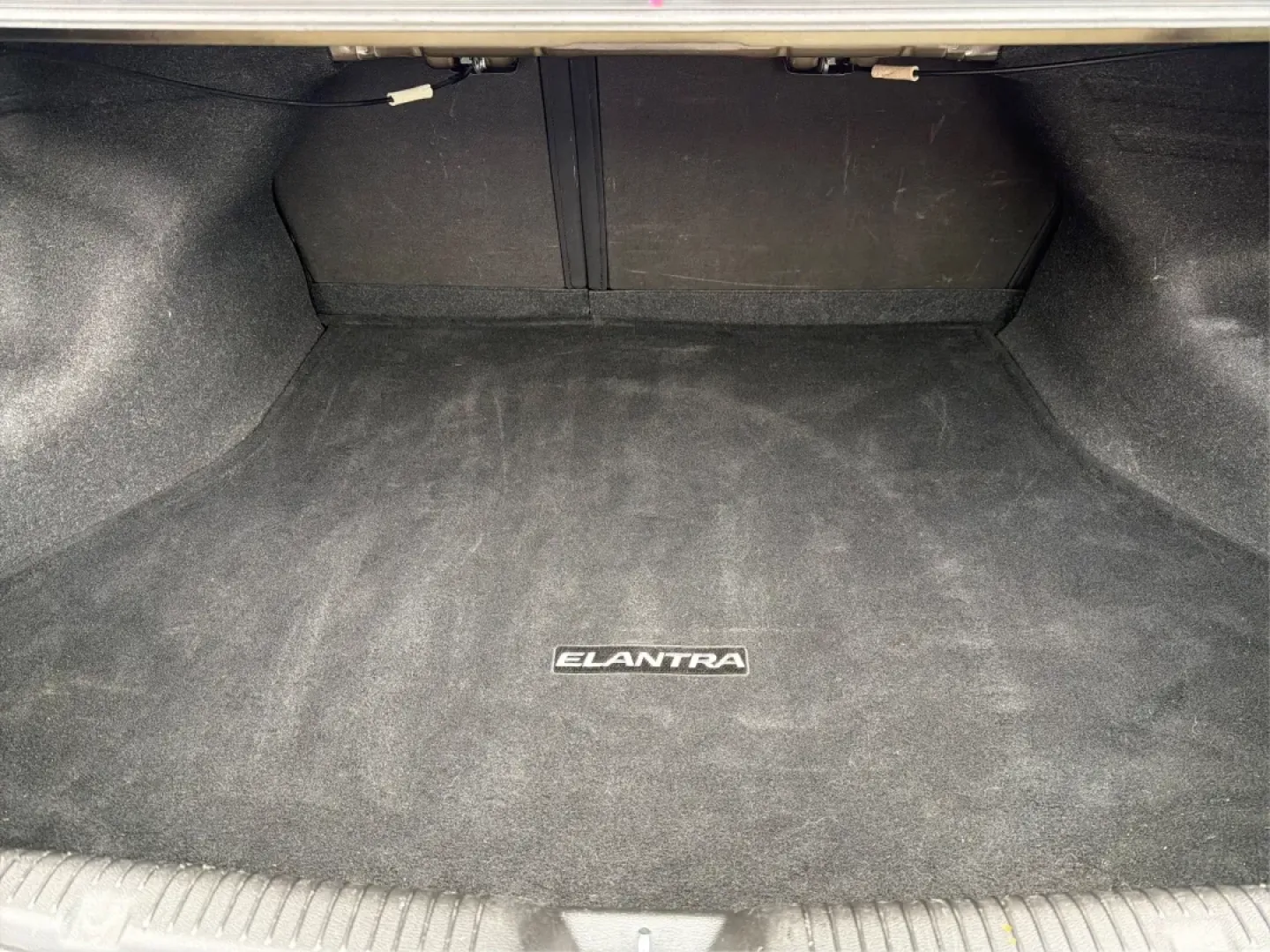 2016 Hyundai Elantra Value Edition (KMHDH4AE8GU) with an Nu 1.8L I-4 DOHC engine, located at 1230 East Main St, Xenia, OH, 45385, (937) 908-9800, 39.688026, -83.910172 - **Discover Your Next Adventure with the 2016 Hyundai Elantra at Advantage Car and Credit in Xenia, OH!**<br /> <br /> Are you in search of a reliable vehicle that seamlessly fits your daily lifestyle? Look no further than the 2016 Hyundai Elantra Value Edition, available at Advantage Car and Credit - Photo#12