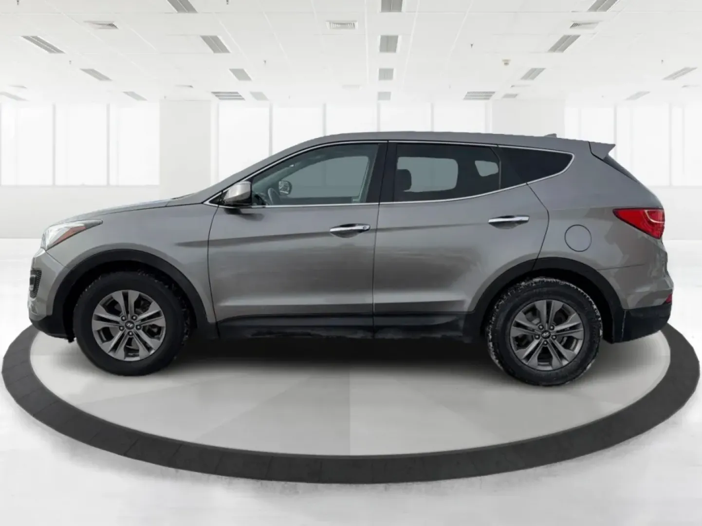 2016 Hyundai Santa Fe 2.4L (5XYZTDLB1GG) with an Theta II 2.4L I-4 gasoline direct injection engine, located at 1099 N County Rd 25A , Troy, OH, 45373, (937) 908-9800, 40.057079, -84.212883 - ### Embrace Your Adventurous Lifestyle with the 2016 Hyundai Santa Fe at Advantage Car and Credit - Troy!<br /> <br /> Are you ready to elevate your weekend escapes or daily commutes? Look no further than this stunning 2016 Hyundai Santa Fe, a versatile SUV designed for those who crave adventure and - Photo#5