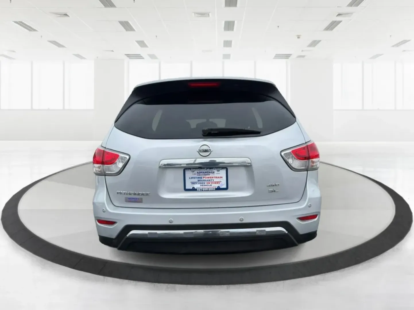 2013 Nissan Pathfinder SL (5N1AR2MM7DC) with an 3.5L V-6 DOHC engine, located at 1184 Kauffman Ave, Fairborn, OH, 45324, (937) 908-9800, 39.807072, -84.030914 - **Discover Your Next Adventure with the 2013 Nissan Pathfinder at Advantage Car and Credit in Fairborn, OH!**<br /> <br /> Are you ready to elevate your family outings or weekend adventures? Look no further than the 2013 Nissan Pathfinder SL, a spacious and dependable SUV perfect for growing familie - Photo#3