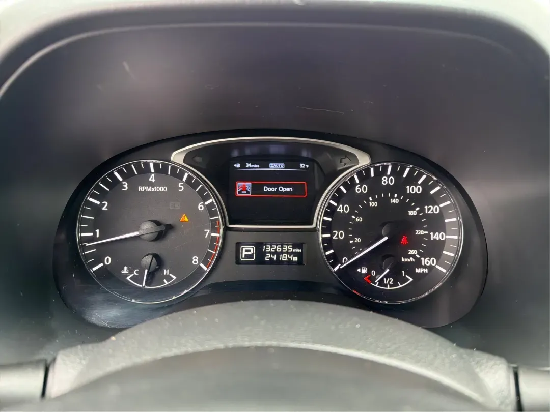 2013 Nissan Pathfinder SL (5N1AR2MM7DC) with an 3.5L V-6 DOHC engine, located at 1184 Kauffman Ave, Fairborn, OH, 45324, (937) 908-9800, 39.807072, -84.030914 - **Discover Your Next Adventure with the 2013 Nissan Pathfinder at Advantage Car and Credit in Fairborn, OH!**<br /> <br /> Are you ready to elevate your family outings or weekend adventures? Look no further than the 2013 Nissan Pathfinder SL, a spacious and dependable SUV perfect for growing familie - Photo#15