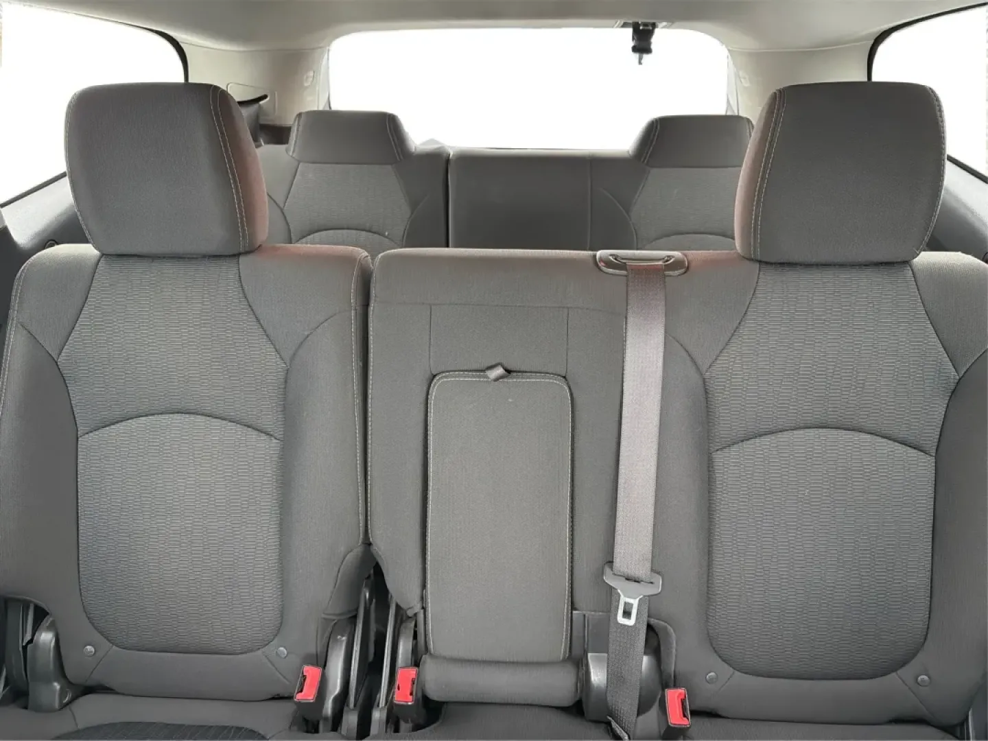 2017 Chevrolet Traverse 1LT (1GNKVGKD1HJ) with an 3.6L V-6 gasoline direct injection engine, located at 880 E. National Road, Vandalia, OH, 45377, (937) 908-9800, 39.891918, -84.183594 - **Adventure Awaits with the 2017 Chevrolet Traverse at Advantage Car and Credit!**<br /> <br /> Are you ready to elevate your family road trips or weekend adventures? Look no further than our stunning 2017 Chevrolet Traverse, available now at Advantage Car and Credit in Vandalia, OH. This spacious S - Photo#14