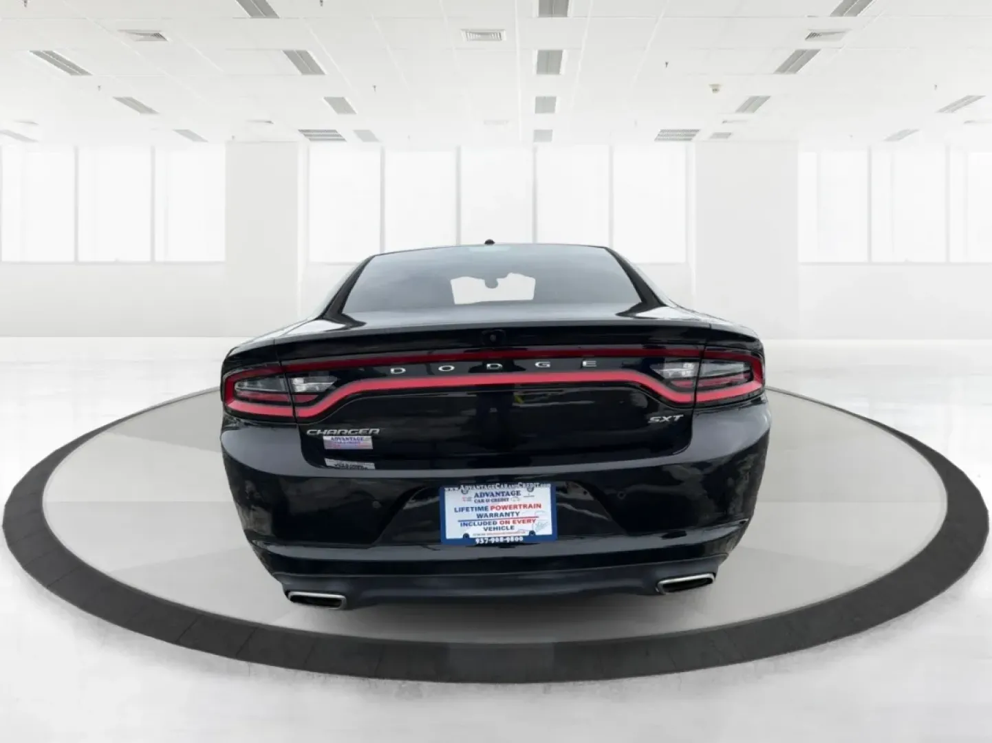 2018 Dodge Charger SXT RWD (2C3CDXBGXJH) with an Pentastar 3.6L V-6 DOHC engine, located at 880 E. National Road, Vandalia, OH, 45377, (937) 908-9800, 39.891918, -84.183594 - **Unleash Your Drive with the 2018 Dodge Charger SXT Perfect for Every Adventure!**<br /> <br /> Are you ready to turn heads and enjoy every mile? The 2018 Dodge Charger SXT is the perfect companion for those who refuse to compromise on style and performance. Whether you're commuting through Vandal - Photo#3