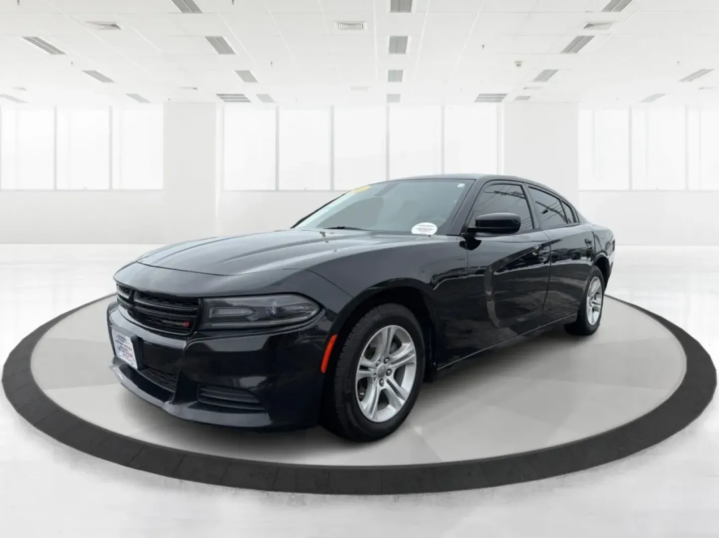 2018 Dodge Charger SXT RWD (2C3CDXBGXJH) with an Pentastar 3.6L V-6 DOHC engine, located at 880 E. National Road, Vandalia, OH, 45377, (937) 908-9800, 39.891918, -84.183594 - **Unleash Your Drive with the 2018 Dodge Charger SXT Perfect for Every Adventure!**<br /> <br /> Are you ready to turn heads and enjoy every mile? The 2018 Dodge Charger SXT is the perfect companion for those who refuse to compromise on style and performance. Whether you're commuting through Vandal - Photo#8