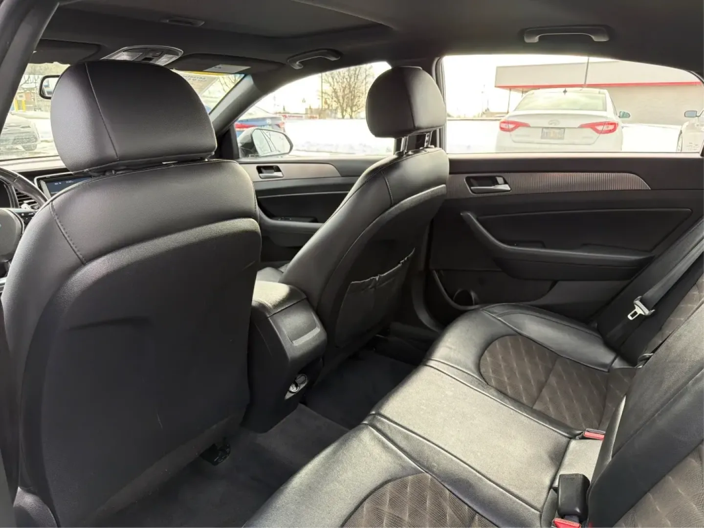 2018 Hyundai Sonata Sport (5NPE34AF6JH) with an 2.4L I-4 gasoline direct injection engine, located at 880 E. National Road, Vandalia, OH, 45377, (937) 908-9800, 39.891918, -84.183594 - **Discover the 2018 Hyundai Sonata Sport: Elevate Your Daily Commute in Style!**<br /> <br /> Are you seeking a vehicle that perfectly balances style, comfort, and reliability for your daily commute or family outings? Look no further than this stunning 2018 Hyundai Sonata Sport, available now at Adv - Photo#9