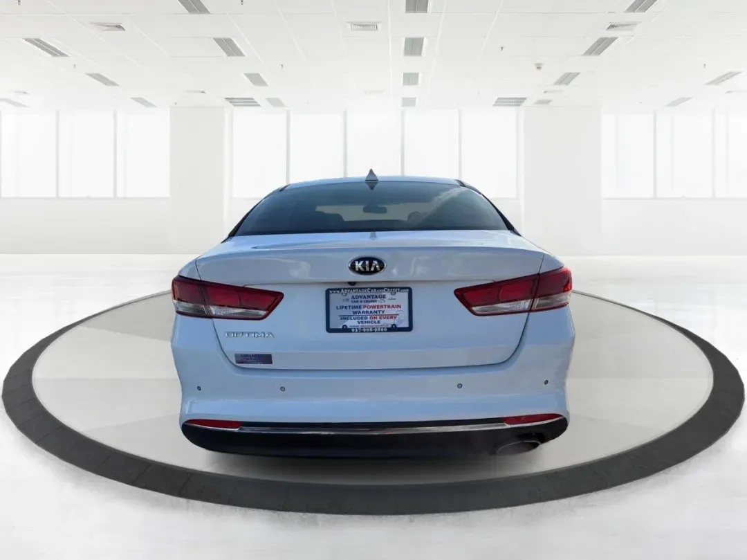 2018 Kia Optima LX (5XXGT4L39JG) with an Theta II 2.4L I-4 gasoline direct injection engine, located at 1099 N County Rd 25A , Troy, OH, 45373, (937) 908-9800, 40.057079, -84.212883 - Discover the perfect blend of style, comfort, and reliability with the 2018 Kia Optima LX, now available at Advantage Car and Credit in New Carlisle, OH. This sedan is designed for those who appreciate a smooth driving experience and high-end features, making it an ideal choice for budget-conscious - Photo#3