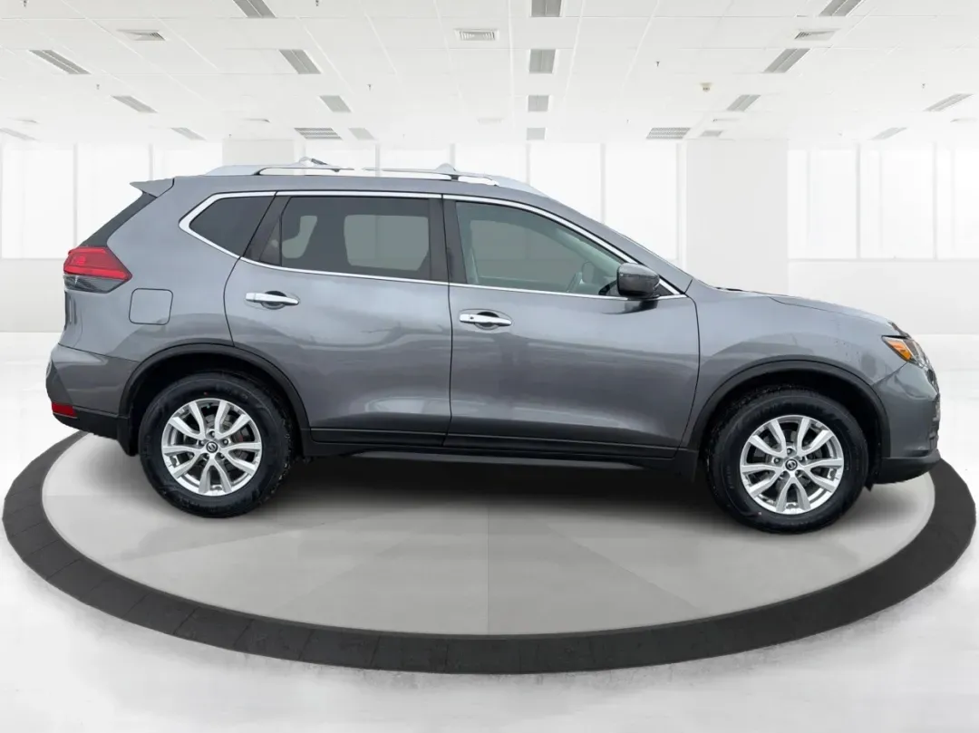 2017 Nissan Rogue SV (5N1AT2MV8HC) with an 2.5L I-4 DOHC engine, located at 1099 N County Rd 25A , Troy, OH, 45373, (937) 908-9800, 40.057079, -84.212883 - **Adventure Awaits with the 2017 Nissan Rogue SV Perfect for Growing Families!**<br /> <br /> Are you in search of a reliable SUV that fits your active lifestyle? Look no further than this 2017 Nissan Rogue SV, available now at Advantage Car and Credit - Troy! This spacious sport utility vehicle is - Photo#1
