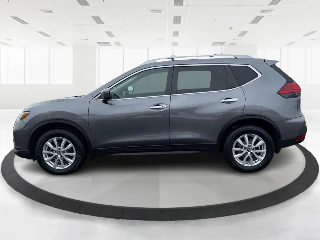 2017 Nissan Rogue SV (5N1AT2MV8HC) with an 2.5L I-4 DOHC engine, located at 1099 N County Rd 25A , Troy, OH, 45373, (937) 908-9800, 40.057079, -84.212883 - **Adventure Awaits with the 2017 Nissan Rogue SV Perfect for Growing Families!**<br /> <br /> Are you in search of a reliable SUV that fits your active lifestyle? Look no further than this 2017 Nissan Rogue SV, available now at Advantage Car and Credit - Troy! This spacious sport utility vehicle is - Photo#5