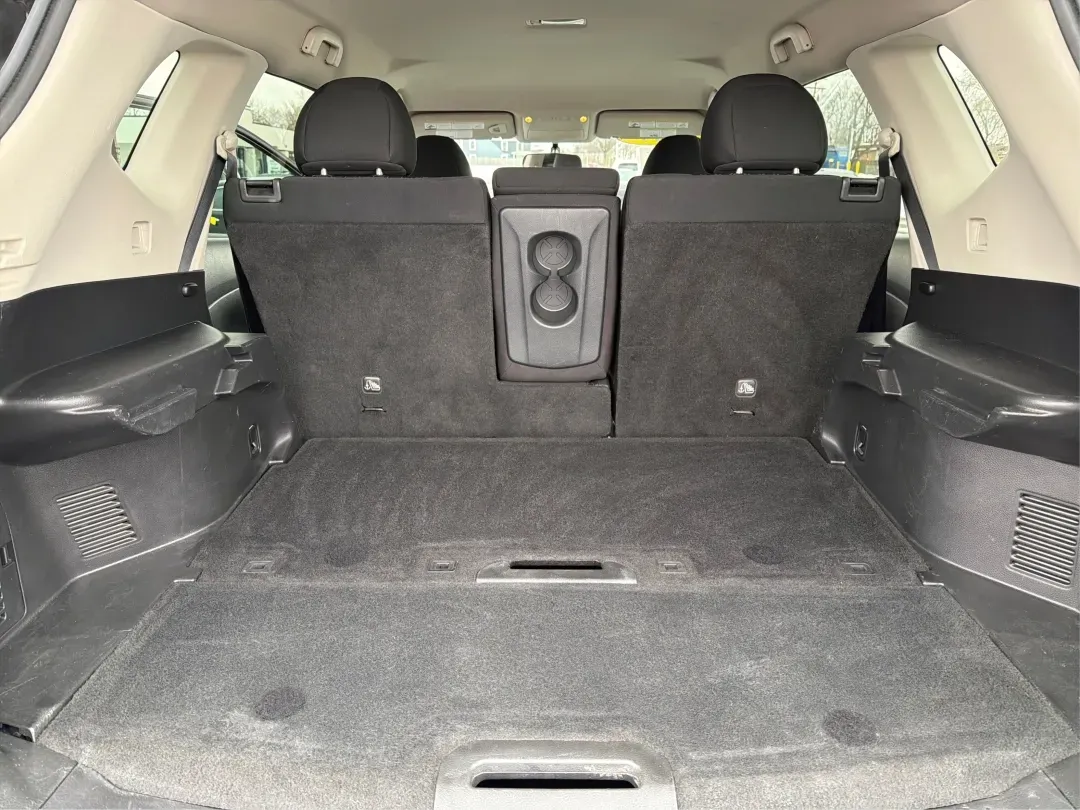 2017 Nissan Rogue SV (5N1AT2MV8HC) with an 2.5L I-4 DOHC engine, located at 1099 N County Rd 25A , Troy, OH, 45373, (937) 908-9800, 40.057079, -84.212883 - **Adventure Awaits with the 2017 Nissan Rogue SV Perfect for Growing Families!**<br /> <br /> Are you in search of a reliable SUV that fits your active lifestyle? Look no further than this 2017 Nissan Rogue SV, available now at Advantage Car and Credit - Troy! This spacious sport utility vehicle is - Photo#12