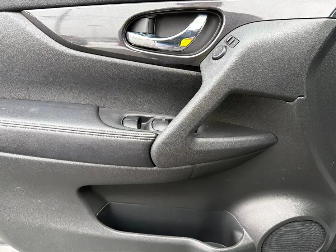 2017 Nissan Rogue SV (5N1AT2MV8HC) with an 2.5L I-4 DOHC engine, located at 1099 N County Rd 25A , Troy, OH, 45373, (937) 908-9800, 40.057079, -84.212883 - **Adventure Awaits with the 2017 Nissan Rogue SV Perfect for Growing Families!**<br /> <br /> Are you in search of a reliable SUV that fits your active lifestyle? Look no further than this 2017 Nissan Rogue SV, available now at Advantage Car and Credit - Troy! This spacious sport utility vehicle is - Photo#17