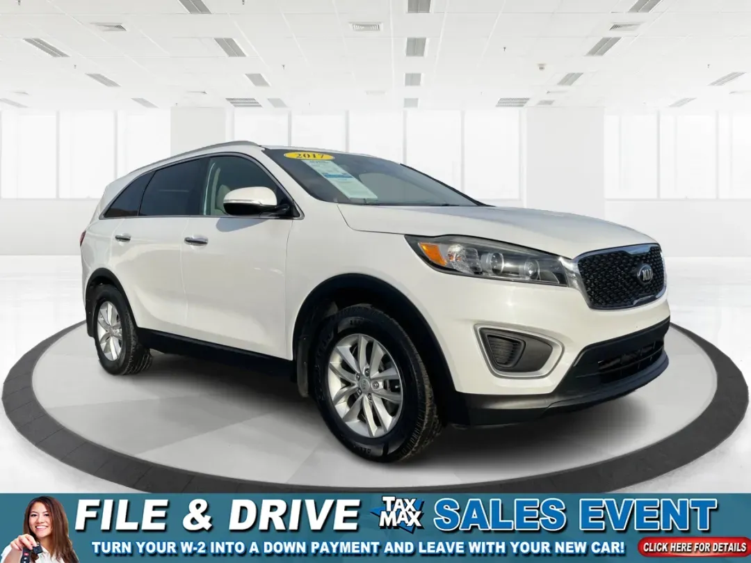 2017 Kia Sorento 2.4L LX (5XYPG4A37HG) with an 2.4L I-4 gasoline direct injection engine, located at 1951 S Dayton Lakeview Rd., New Carlisle, OH, 45344, (937) 908-9800, 39.890999, -84.050255 - **Adventure Awaits: Drive Home the 2017 Kia Sorento LX from Advantage Car and Credit!**<br /> <br /> Are you ready to embark on weekend adventures, family road trips, or daily commutes? The 2017 Kia Sorento LX, available at Advantage Car and Credit in New Carlisle, OH, is the perfect companion for e - Photo#0