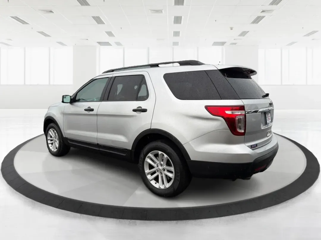 2015 Ford Explorer Base (1FM5K8B82FG) with an Other engine, located at 8750 N County Rd 25A, Piqua, OH, 45356, (937) 908-9800, 40.164391, -84.232513 - **Adventure Awaits: Explore New Horizons with the 2015 Ford Explorer from Advantage Car and Credit - Piqua!**<br /> <br /> Are you ready to elevate your driving experience and embrace life's adventures? Whether you're planning family outings, commuting to work, or embarking on weekend getaways, the - Photo#4