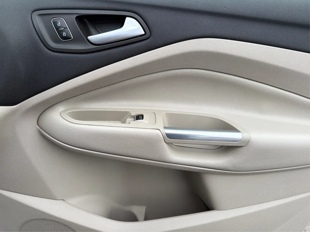 2017 Ford Escape SE (1FMCU0G95HU) with an Other engine, located at 8750 N County Rd 25A, Piqua, OH, 45356, (937) 908-9800, 40.164391, -84.232513 - Are you ready to elevate your lifestyle with a vehicle that perfectly balances comfort, versatility, and affordability? Look no further than the stunning 2017 Ford Escape SE, available now at Advantage Car and Credit - Piqua. This SUV is not just a vehicle; it's your new partner for family outings, - Photo#20