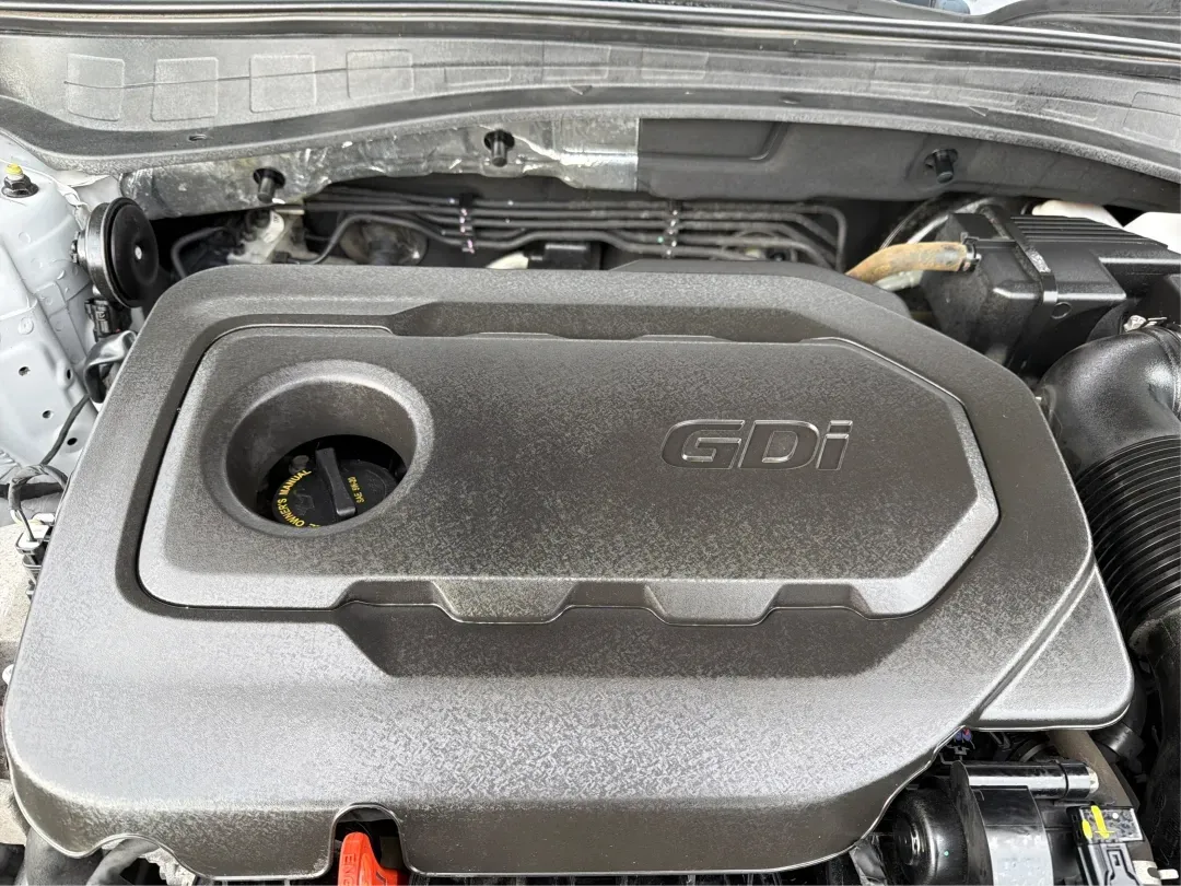 2017 Kia Optima LX (5XXGT4L31HG) with an Theta II 2.4L I-4 gasoline direct injection engine, located at 8750 N County Rd 25A, Piqua, OH, 45356, (937) 908-9800, 40.164391, -84.232513 - Are you ready to elevate your daily drive while embracing a lifestyle of convenience and reliability? Look no further than this stunning 2017 Kia Optima LX, available now at Advantage Car and Credit in Piqua, OH! This sedan is perfect for budget-conscious buyers seeking an efficient and stylish vehi - Photo#11