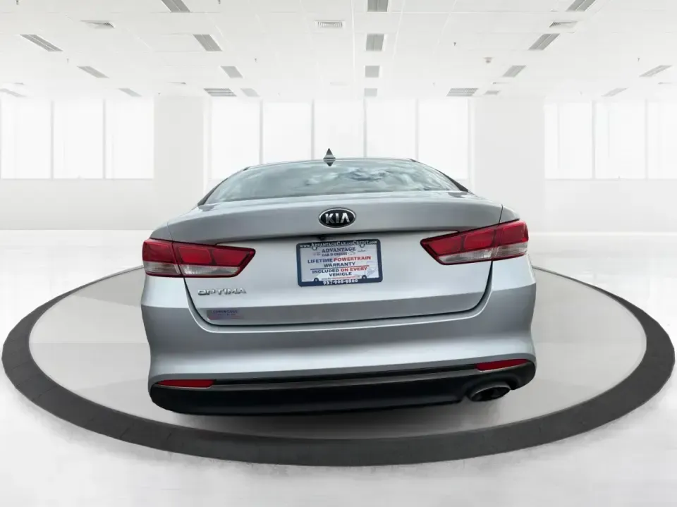 2017 Kia Optima LX (5XXGT4L31HG) with an Theta II 2.4L I-4 gasoline direct injection engine, 6A transmission, located at 880 E. National Road, Vandalia, OH, 45377, (937) 908-9800, 39.891918, -84.183594 - Are you ready to elevate your daily drive while embracing a lifestyle of convenience and reliability? Look no further than this stunning 2017 Kia Optima LX, available now at Advantage Car and Credit in Piqua, OH! This sedan is perfect for budget-conscious buyers seeking an efficient and stylish vehi - Photo#3