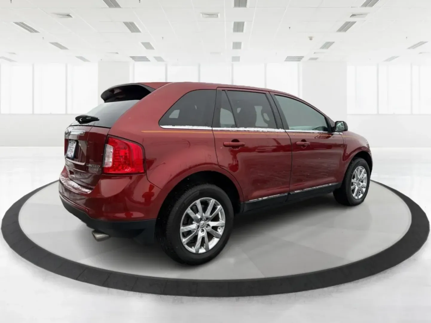 2014 Ford Edge Limited (2FMDK4KC2EB) with an 3.5L V-6 DOHC engine, located at 8750 N County Rd 25A, Piqua, OH, 45356, (937) 908-9800, 40.164391, -84.232513 - **Discover the Perfect Family SUV for Your Next Adventure: 2014 Ford Edge Limited at Advantage Car and Credit - Piqua!**<br /> <br /> Are you searching for a versatile and stylish vehicle that can accommodate your growing family's needs while also providing the comfort and style you crave? Look no f - Photo#2