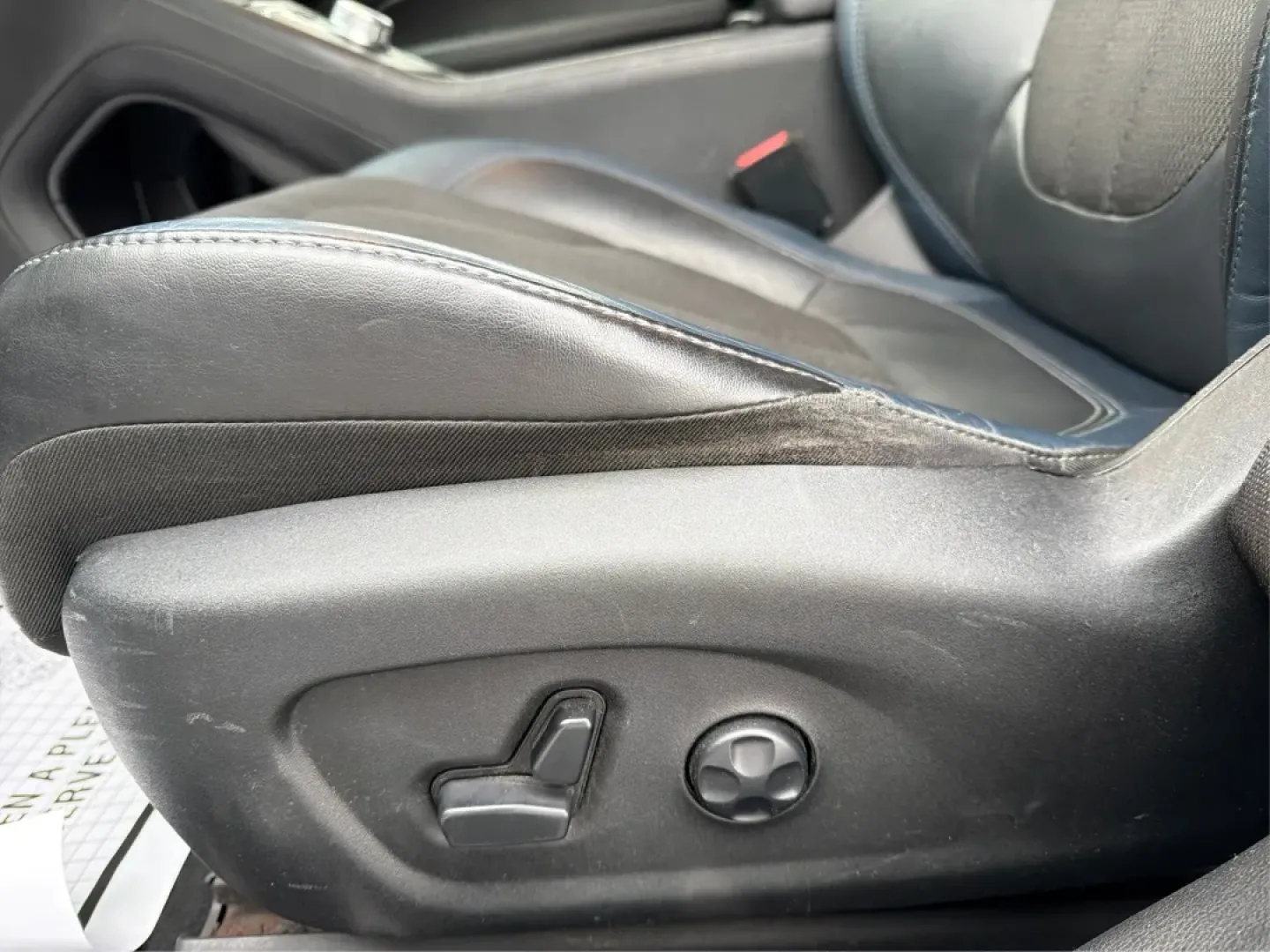 2016 Chrysler 200 S (1C3CCCBB3GN) with an Other engine, located at 1951 S Dayton Lakeview Rd., New Carlisle, OH, 45344, (937) 908-9800, 39.890999, -84.050255 - **Elevate Your Commute with the 2016 Chrysler 200 S at Advantage Car and Credit - Vandalia!**<br /> <br /> Are you looking for the perfect blend of style, comfort, and performance for your daily commute or family outings? The 2016 Chrysler 200 S is your ideal companion, offering a sophisticated seda - Photo#18