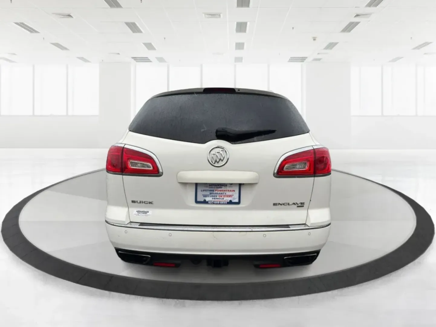 2014 Buick Enclave Leather (5GAKVBKD7EJ) with an 3.6L V-6 gasoline direct injection engine, located at 1184 Kauffman Ave, Fairborn, OH, 45324, (937) 908-9800, 39.807072, -84.030914 - **Experience the Ultimate Family Adventure with the 2014 Buick Enclave at Advantage Car and Credit!** <br /> <br /> Are you a growing family seeking the perfect vehicle to accommodate your busy lifestyle? Look no further than this stunning 2014 Buick Enclave, now available at Advantage Car and Credi - Photo#3