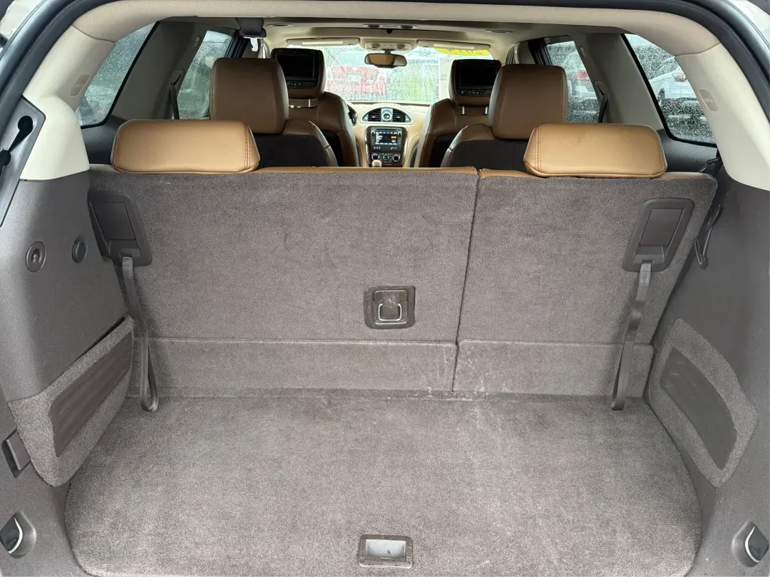 2014 Buick Enclave Leather (5GAKVBKD7EJ) with an 3.6L V-6 gasoline direct injection engine, located at 1184 Kauffman Ave, Fairborn, OH, 45324, (937) 908-9800, 39.807072, -84.030914 - **Experience the Ultimate Family Adventure with the 2014 Buick Enclave at Advantage Car and Credit!** <br /> <br /> Are you a growing family seeking the perfect vehicle to accommodate your busy lifestyle? Look no further than this stunning 2014 Buick Enclave, now available at Advantage Car and Credi - Photo#11