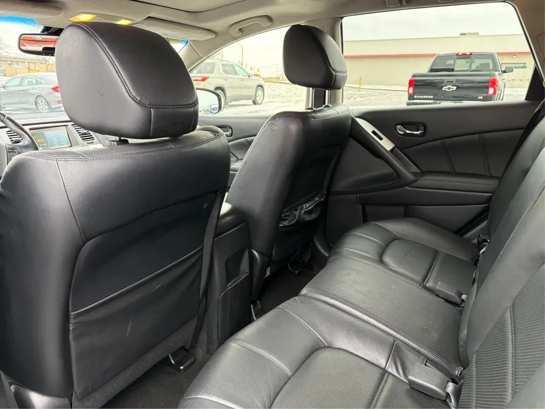 2014 Nissan Murano SL AWD (JN8AZ1MW2EW) with an 3.5L V6 DOHC 24V engine, Continuously Variable Transmission transmission, located at 1184 Kauffman Ave, Fairborn, OH, 45324, (937) 908-9800, 39.807072, -84.030914 - Discover the perfect blend of comfort, versatility, and reliability with the 2014 Nissan Murano SL AWD, available now at Advantage Car and Credit in Fairborn, OH. Whether you're a growing family needing extra space, a commuter seeking efficiency, or someone who loves weekend adventures, this SUV is - Photo#9