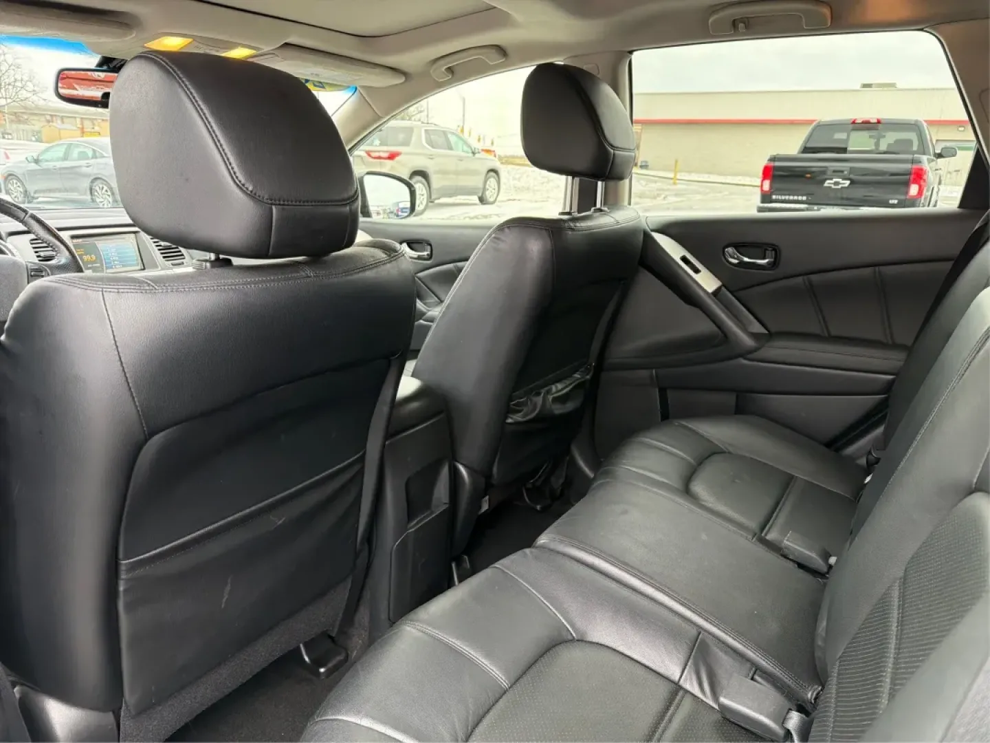 2014 Nissan Murano SL AWD (JN8AZ1MW2EW) with an 3.5L V6 DOHC 24V engine, Continuously Variable Transmission transmission, located at 1184 Kauffman Ave, Fairborn, OH, 45324, (937) 908-9800, 39.807072, -84.030914 - Discover the perfect blend of comfort, versatility, and reliability with the 2014 Nissan Murano SL AWD, available now at Advantage Car and Credit in Fairborn, OH. Whether you're a growing family needing extra space, a commuter seeking efficiency, or someone who loves weekend adventures, this SUV is - Photo#10