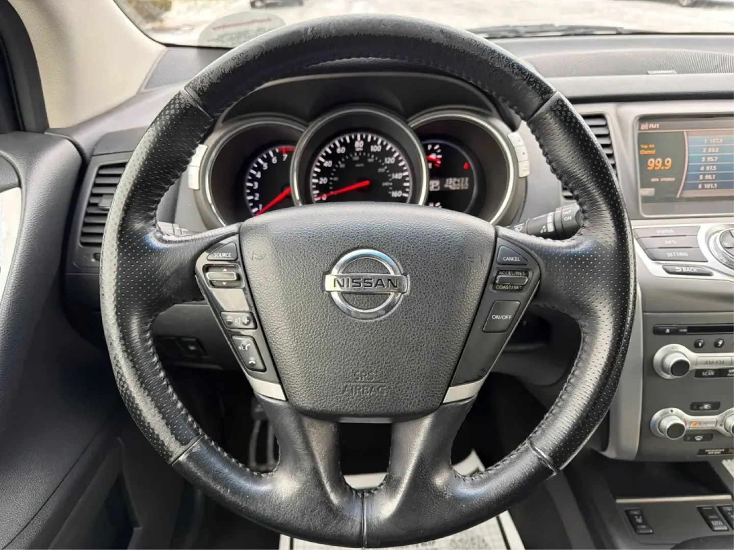 2014 Nissan Murano SL AWD (JN8AZ1MW2EW) with an 3.5L V6 DOHC 24V engine, Continuously Variable Transmission transmission, located at 1184 Kauffman Ave, Fairborn, OH, 45324, (937) 908-9800, 39.807072, -84.030914 - Discover the perfect blend of comfort, versatility, and reliability with the 2014 Nissan Murano SL AWD, available now at Advantage Car and Credit in Fairborn, OH. Whether you're a growing family needing extra space, a commuter seeking efficiency, or someone who loves weekend adventures, this SUV is - Photo#16