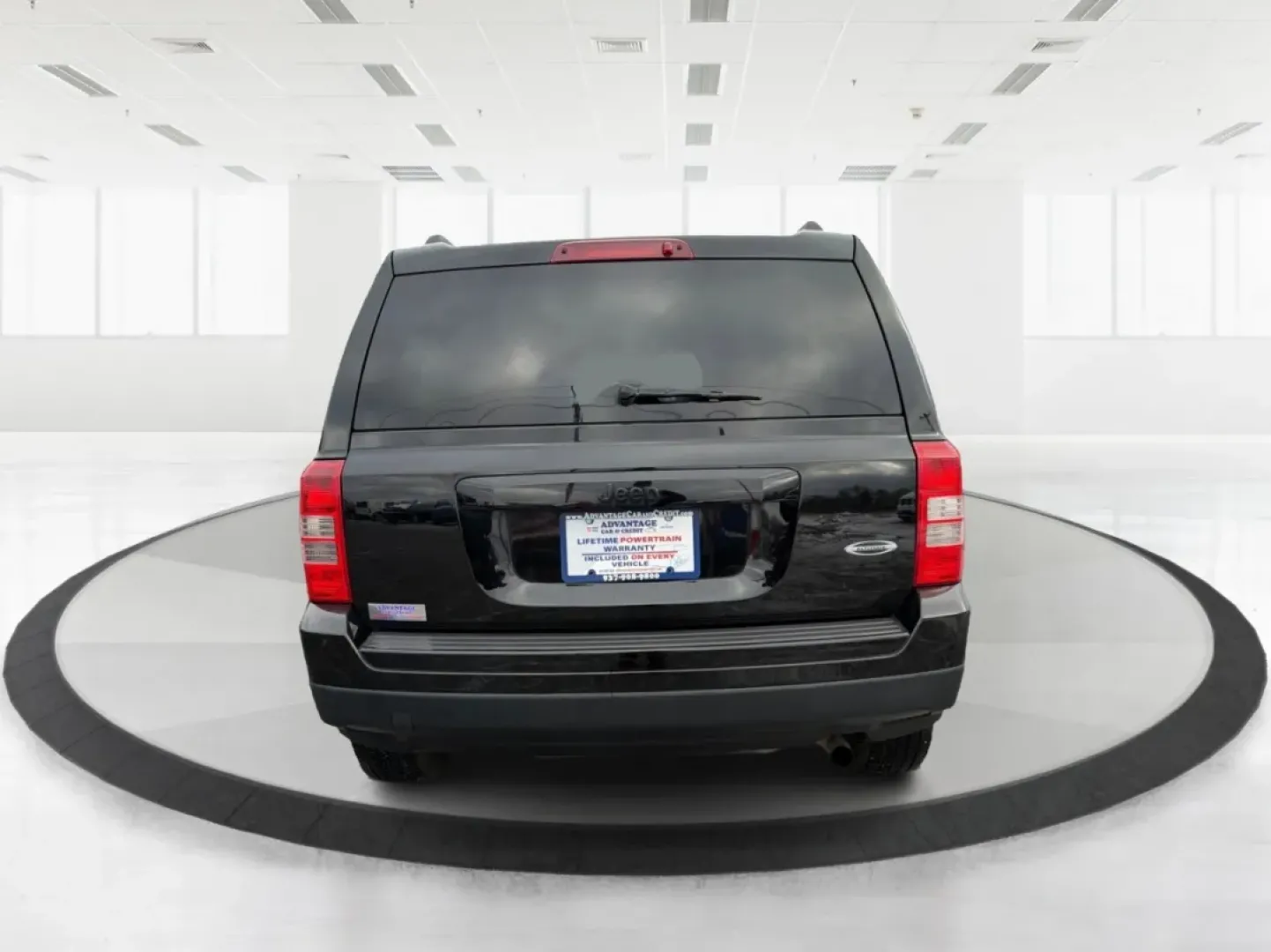 2015 Jeep Patriot Altitude Edition (1C4NJPBA7FD) with an 2L I-4 DOHC engine, Automatic transmission, located at 1184 Kauffman Ave, Fairborn, OH, 45324, (937) 908-9800, 39.807072, -84.030914 - **Adventure Awaits with the 2015 Jeep Patriot Altitude Edition!**<br /> <br /> Are you ready to elevate your weekend adventures or make daily commutes a breeze? At Advantage Car and Credit in Fairborn, OH, we have just the vehicle for you-the 2015 Jeep Patriot Altitude Edition! This rugged yet comfo - Photo#3