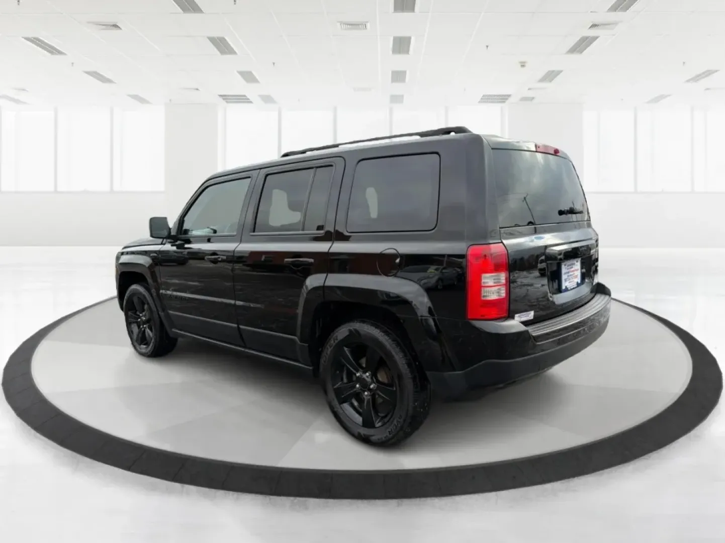 2015 Jeep Patriot Altitude Edition (1C4NJPBA7FD) with an 2L I-4 DOHC engine, Automatic transmission, located at 1184 Kauffman Ave, Fairborn, OH, 45324, (937) 908-9800, 39.807072, -84.030914 - **Adventure Awaits with the 2015 Jeep Patriot Altitude Edition!**<br /> <br /> Are you ready to elevate your weekend adventures or make daily commutes a breeze? At Advantage Car and Credit in Fairborn, OH, we have just the vehicle for you-the 2015 Jeep Patriot Altitude Edition! This rugged yet comfo - Photo#4