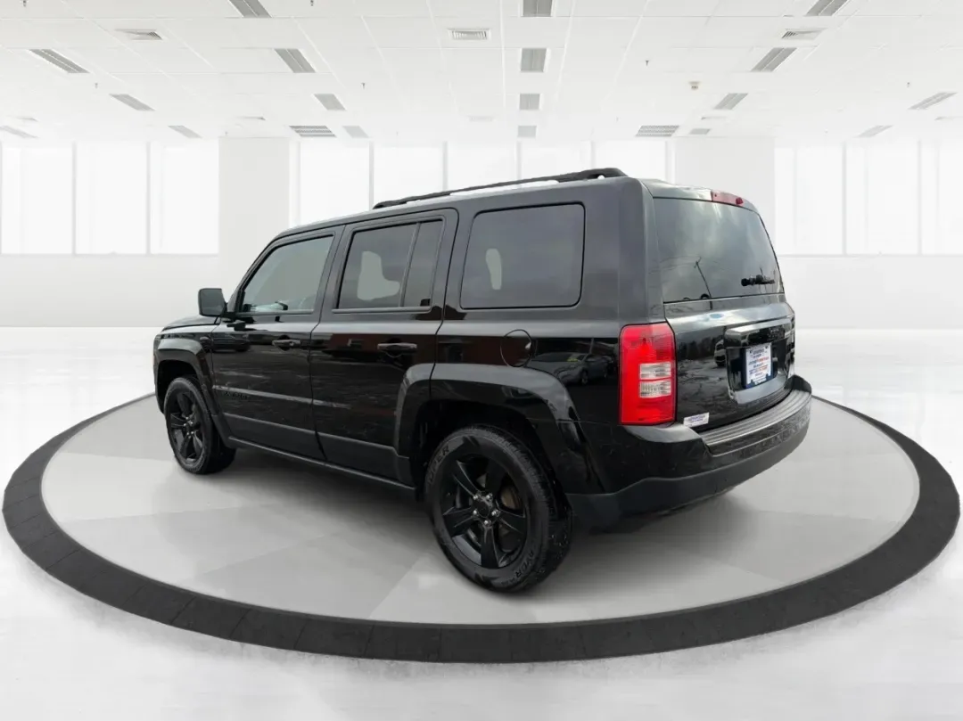 2015 Jeep Patriot Altitude Edition (1C4NJPBA7FD) with an 2L I-4 DOHC engine, located at 1184 Kauffman Ave, Fairborn, OH, 45324, (937) 908-9800, 39.807072, -84.030914 - **Adventure Awaits with the 2015 Jeep Patriot Altitude Edition!**<br /> <br /> Are you ready to elevate your weekend adventures or make daily commutes a breeze? At Advantage Car and Credit in Fairborn, OH, we have just the vehicle for you-the 2015 Jeep Patriot Altitude Edition! This rugged yet comfo - Photo#4
