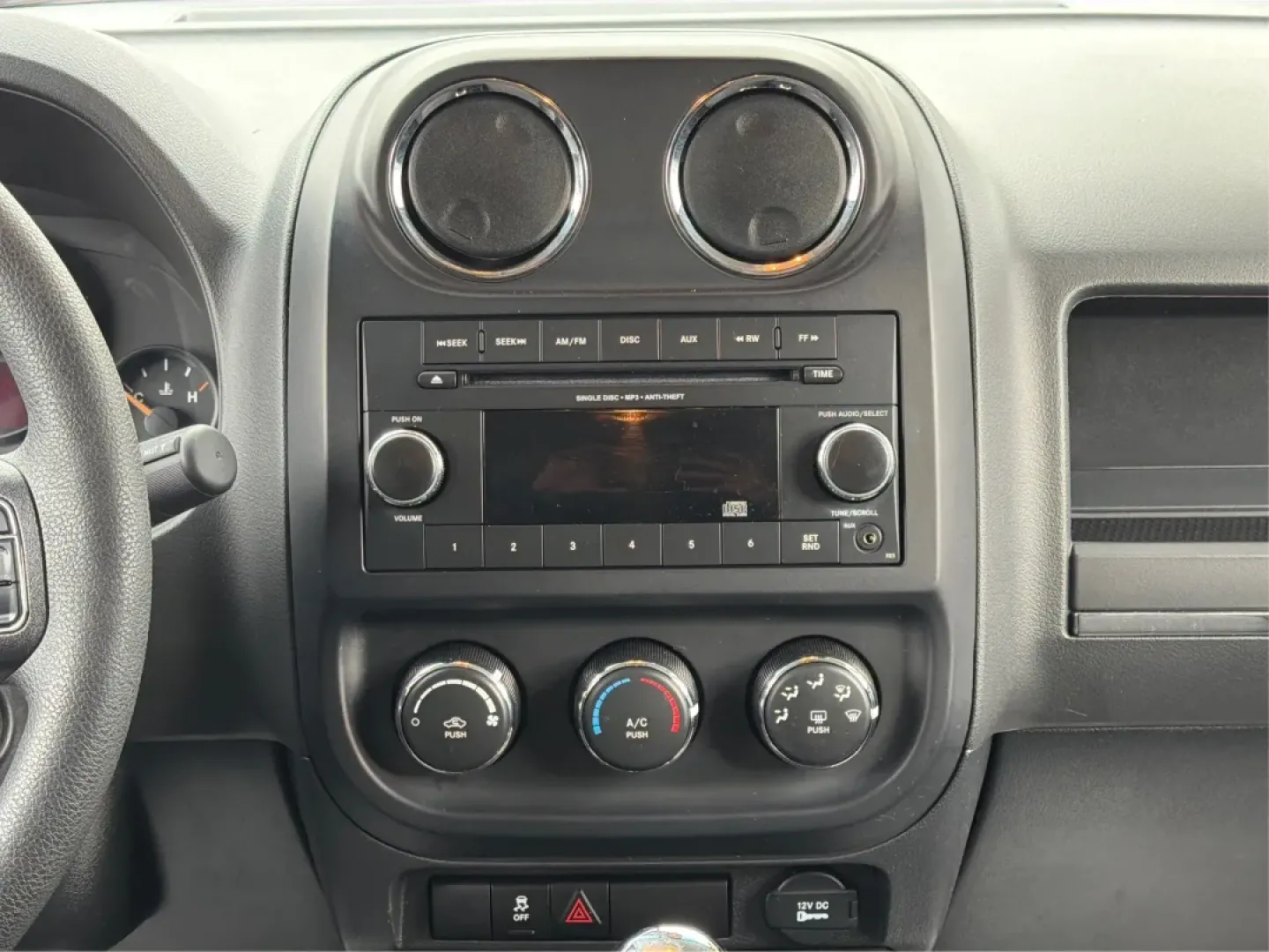 2015 Jeep Patriot Altitude Edition (1C4NJPBA7FD) with an 2L I-4 DOHC engine, Automatic transmission, located at 1184 Kauffman Ave, Fairborn, OH, 45324, (937) 908-9800, 39.807072, -84.030914 - **Adventure Awaits with the 2015 Jeep Patriot Altitude Edition!**<br /> <br /> Are you ready to elevate your weekend adventures or make daily commutes a breeze? At Advantage Car and Credit in Fairborn, OH, we have just the vehicle for you-the 2015 Jeep Patriot Altitude Edition! This rugged yet comfo - Photo#13