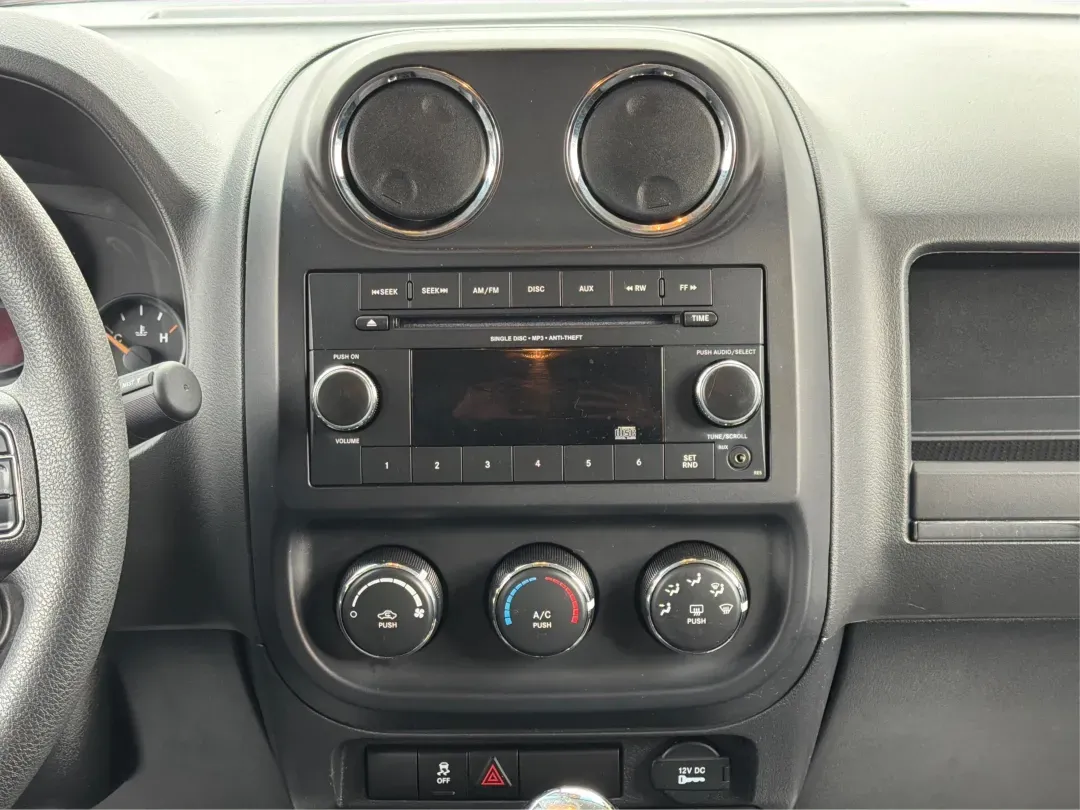 2015 Jeep Patriot Altitude Edition (1C4NJPBA7FD) with an 2L I-4 DOHC engine, located at 1184 Kauffman Ave, Fairborn, OH, 45324, (937) 908-9800, 39.807072, -84.030914 - **Adventure Awaits with the 2015 Jeep Patriot Altitude Edition!**<br /> <br /> Are you ready to elevate your weekend adventures or make daily commutes a breeze? At Advantage Car and Credit in Fairborn, OH, we have just the vehicle for you-the 2015 Jeep Patriot Altitude Edition! This rugged yet comfo - Photo#13