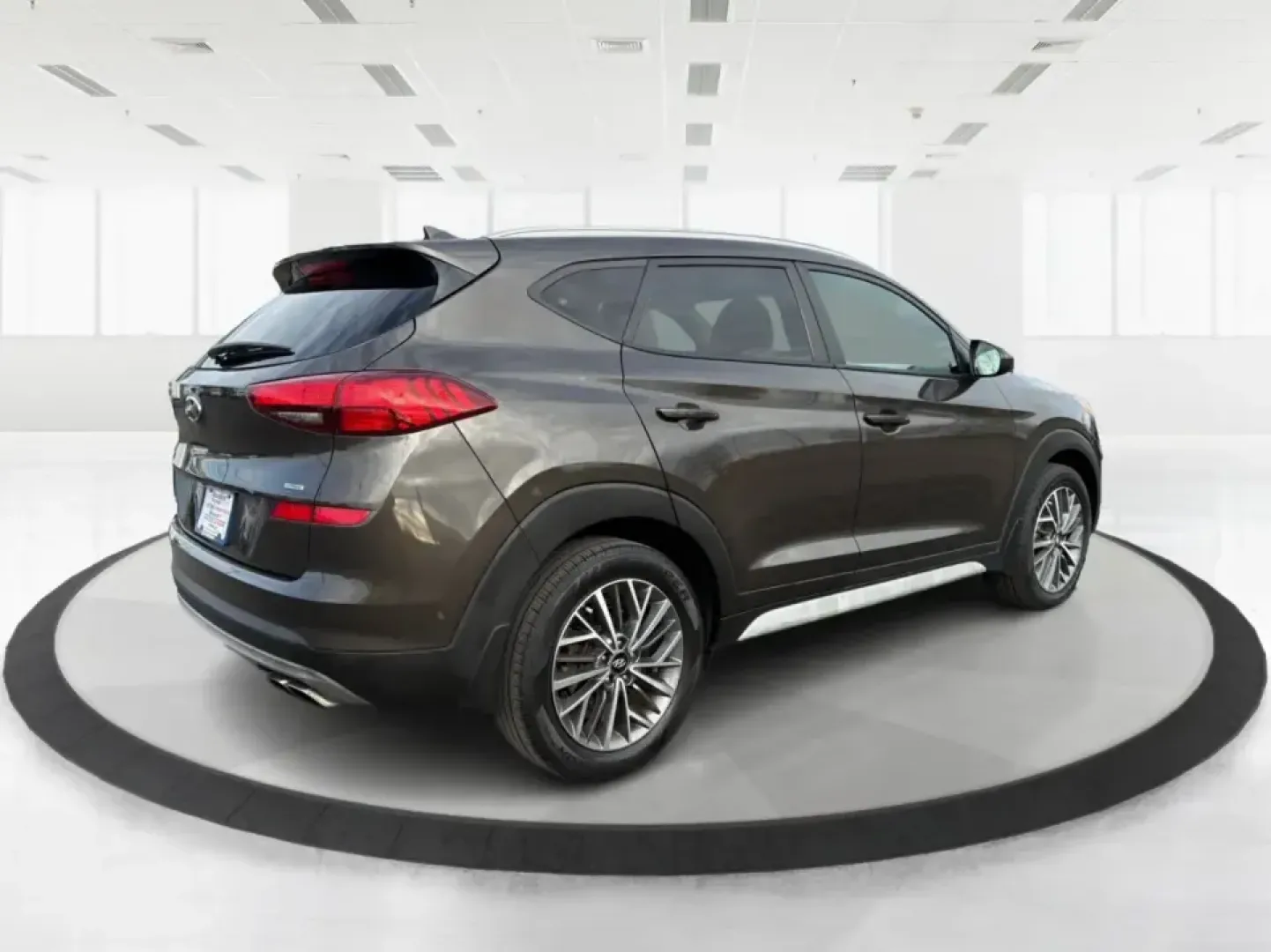 2019 Hyundai Tucson SEL (KM8J3CAL6KU) with an Theta 2.4L I-4 gasoline direct injection engine, 6A transmission, located at 1184 Kauffman Ave, Fairborn, OH, 45324, (937) 908-9800, 39.807072, -84.030914 - **Adventure Awaits with the 2019 Hyundai Tucson SEL at Advantage Car and Credit - Fairborn!**<br /> <br /> Are you ready to elevate your lifestyle and explore the great outdoors? The 2019 Hyundai Tucson SEL is the perfect companion for both weekend adventures and everyday commutes. With its spacious - Photo#2