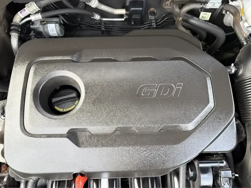 2019 Hyundai Tucson SEL (KM8J3CAL6KU) with an Theta 2.4L I-4 gasoline direct injection engine, 6A transmission, located at 1230 East Main St, Xenia, OH, 45385, (937) 908-9800, 39.688026, -83.910172 - **Adventure Awaits with the 2019 Hyundai Tucson SEL at Advantage Car and Credit - Fairborn!**<br /> <br /> Are you ready to elevate your lifestyle and explore the great outdoors? The 2019 Hyundai Tucson SEL is the perfect companion for both weekend adventures and everyday commutes. With its spacious - Photo#11