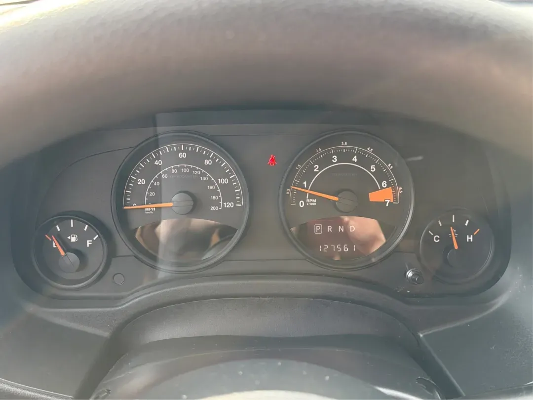 2016 Jeep Compass Sport (1C4NJDBB2GD) with an 2.4L I-4 DOHC engine, CVT transmission, located at 8750 N County Rd 25A, Piqua, OH, 45356, (937) 908-9800, 40.164391, -84.232513 - Discover the perfect blend of adventure and practicality with the 2016 Jeep Compass Sport, available now at Advantage Car and Credit in Fairborn, OH. This versatile SUV is designed for those who crave both weekend escapades and everyday functionality. Whether you're a growing family looking for a sp - Photo#15