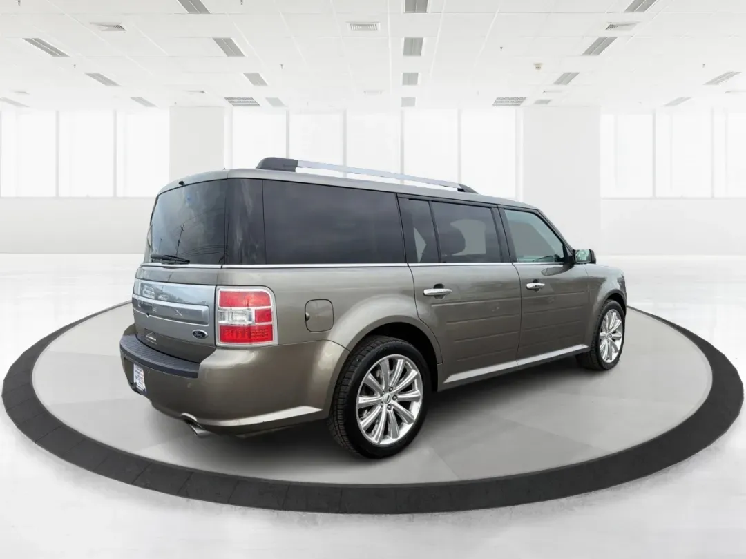 2014 Ford Flex Limited (2FMGK5D89EB) with an 3.5L V-6 DOHC engine, located at 401 Woodman Dr, Riverside, OH, 45431, (937) 908-9800, 39.760899, -84.123421 - Are you ready to upgrade your lifestyle with a reliable vehicle that accommodates both family adventures and daily commutes? Look no further than this stunning 2014 Ford Flex Limited, available now at Advantage Car and Credit in Moraine, OH. With its spacious interior, versatile cargo capacity, and - Photo#2