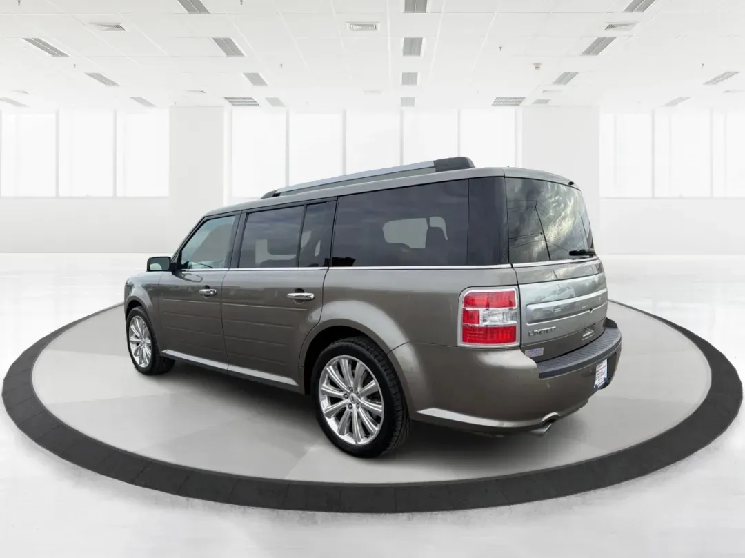 2014 Ford Flex Limited (2FMGK5D89EB) with an 3.5L V-6 DOHC engine, located at 401 Woodman Dr, Riverside, OH, 45431, (937) 908-9800, 39.760899, -84.123421 - Are you ready to upgrade your lifestyle with a reliable vehicle that accommodates both family adventures and daily commutes? Look no further than this stunning 2014 Ford Flex Limited, available now at Advantage Car and Credit in Moraine, OH. With its spacious interior, versatile cargo capacity, and - Photo#4